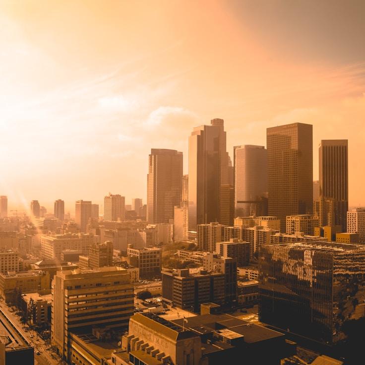 Parents evaluating schools in Netherlands